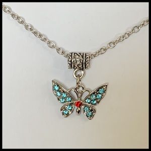 🆕✅ RHINESTONE BUTTERFLY SILVER NECKLACE